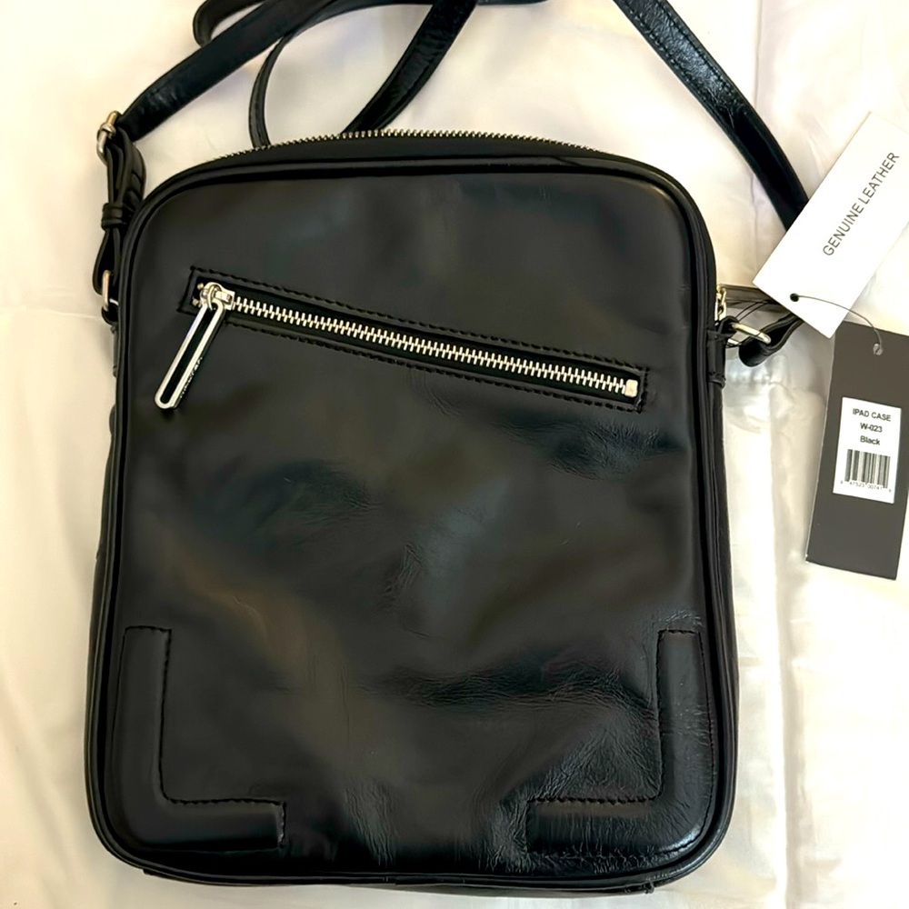 NWT Unisex Leather Tablet Crossbody